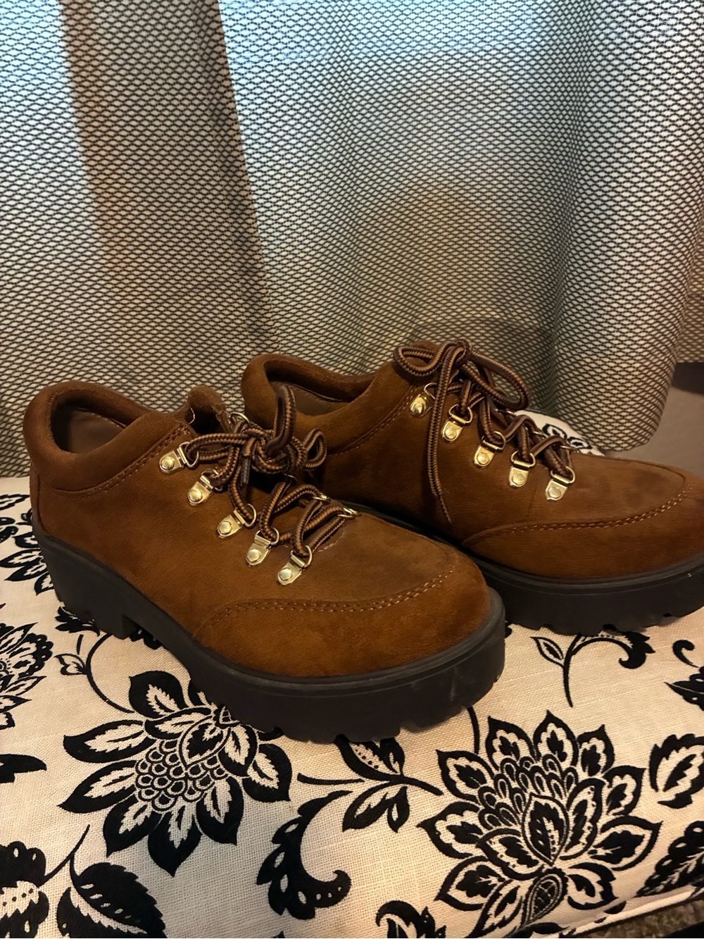 Women’s Brown Suede Lace-Up Platform Shoes